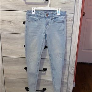 Light wash skinny jeans